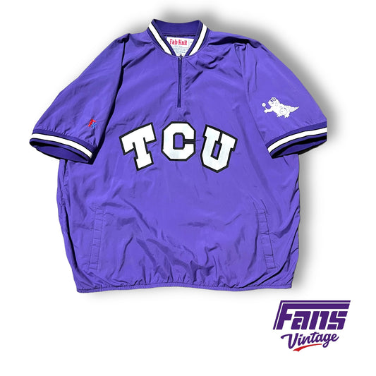 GRAIL - Ultra Rare 80s Vintage TCU Baseball Team Pullover with exclusive ball player Horned Frog logo!
