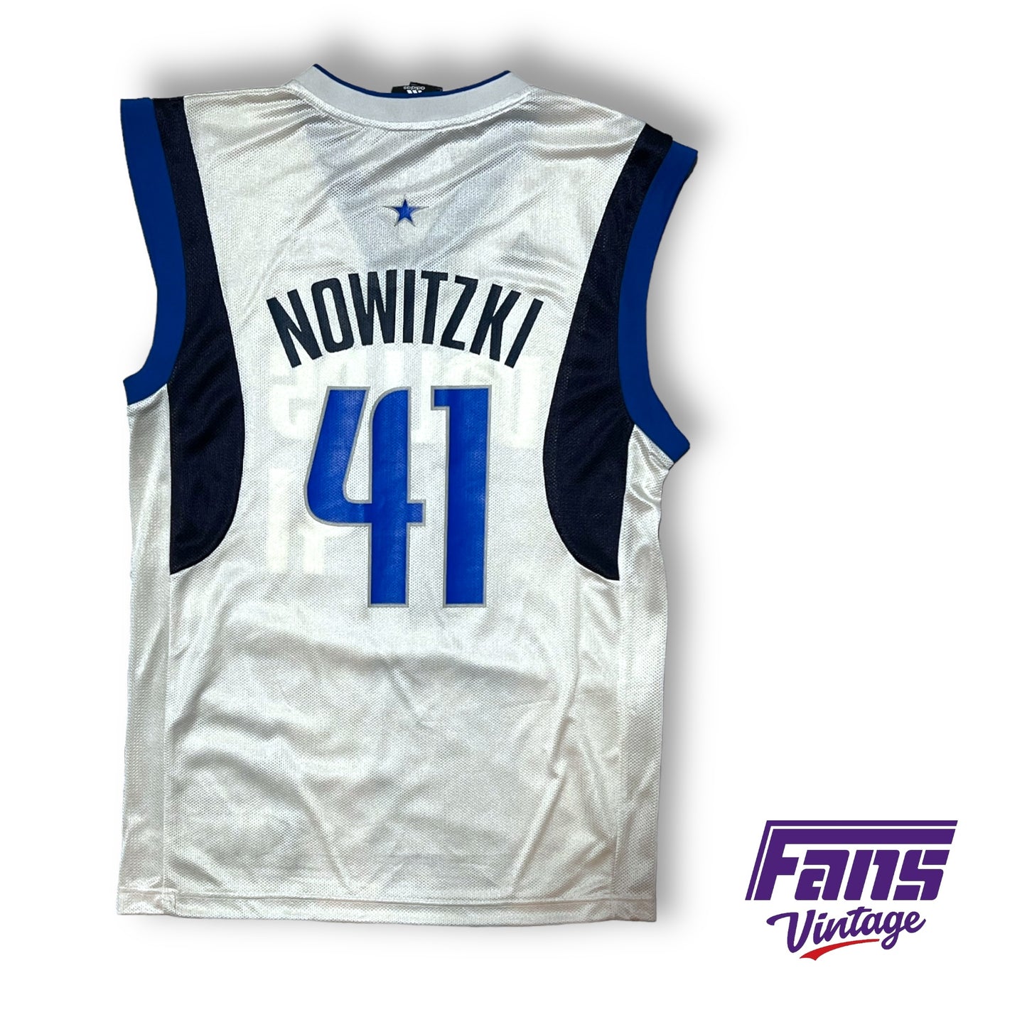 Vintage Dallas Mavericks Dirk Nowitzki Jersey - Championship Season Look!