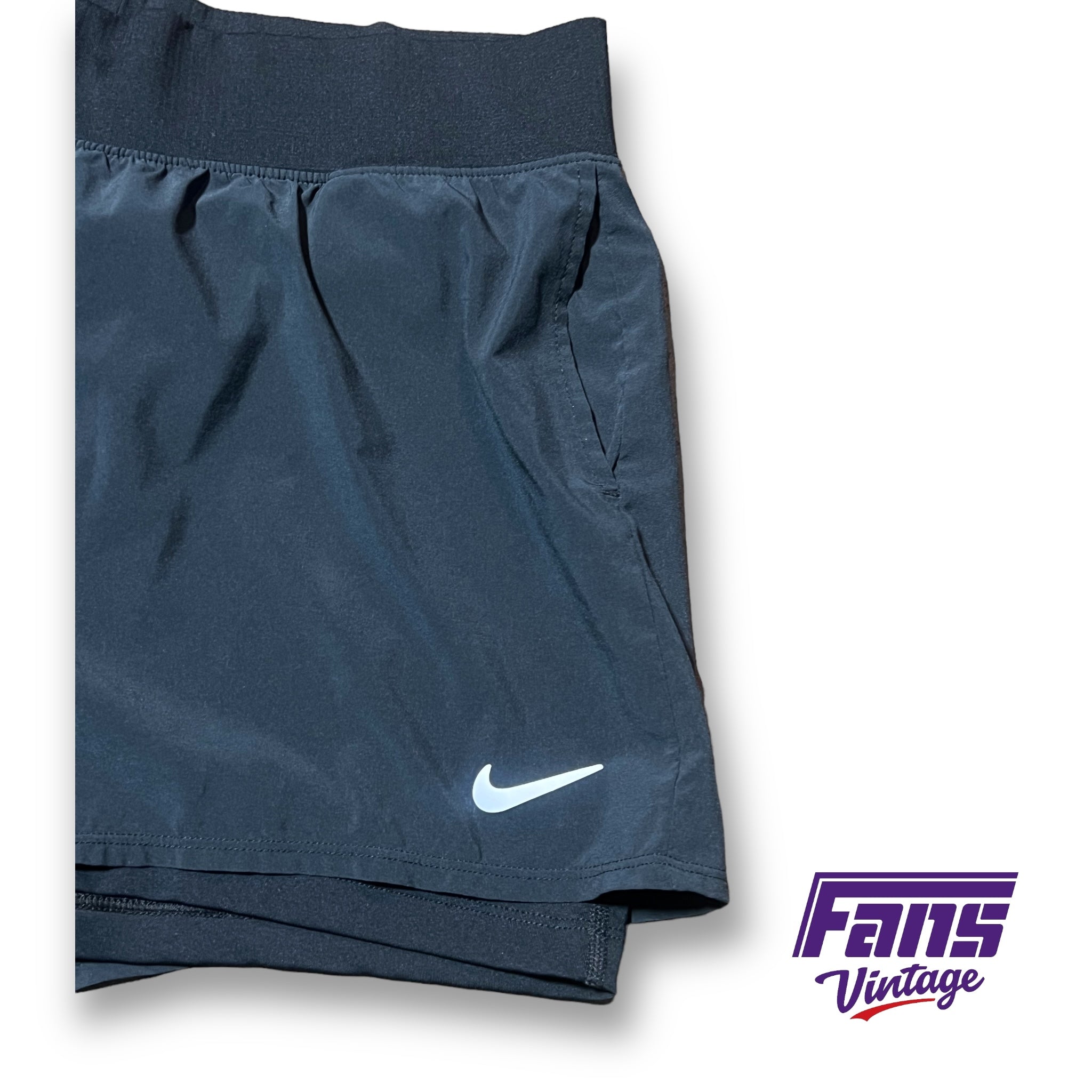 Nike shorts built in compression hotsell