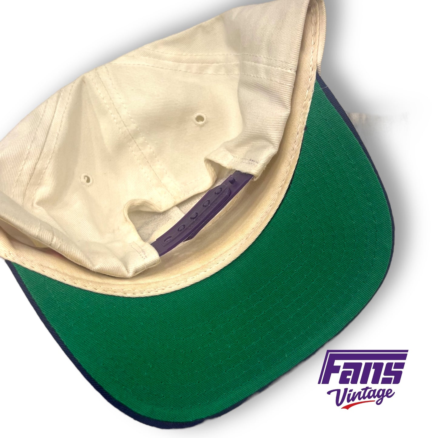 Sick 90s Vintage TCU Horned Frogs snapback hat with embroidered design