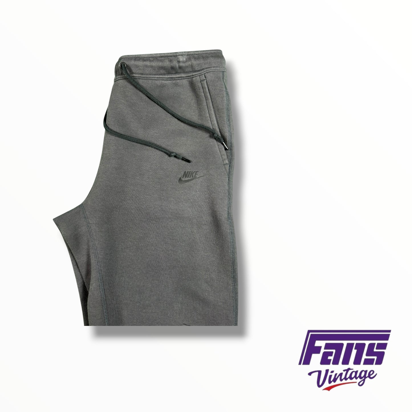 TCU Basketball Team Issued Nike Tech Travel Set with Throwback Frogs Script Logo - New with Tags!