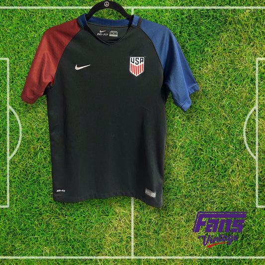 2016 Nike USMNT away jersey